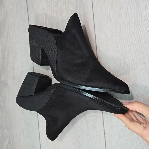 Coconut by Matisse Women Leave IT Pionted Toe mule Heels shoes sz 10M