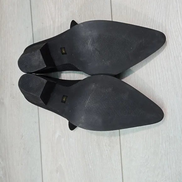 Coconut by Matisse Women Leave IT Pionted Toe mule Heels shoes sz 10M