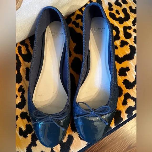 COLE HAAN Blue Denim Ballet Flats with Patent Leather Cap Toe Bow Accent Navy