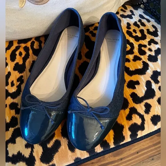 COLE HAAN Blue Denim Ballet Flats with Patent Leather Cap Toe Bow Accent Navy