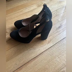 Cole Haan Elegant Black Women's Heels