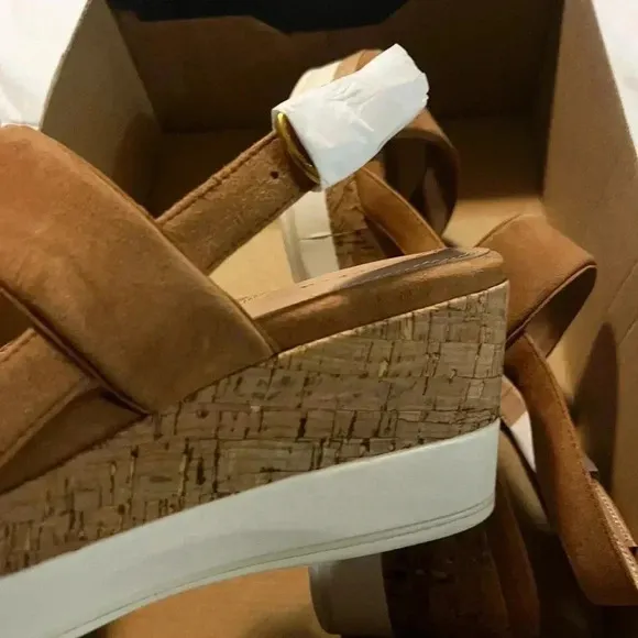 Cole Haan Wedge Sandals Brown Suede Strap Buckle Closure NWB Size 11 Comfort