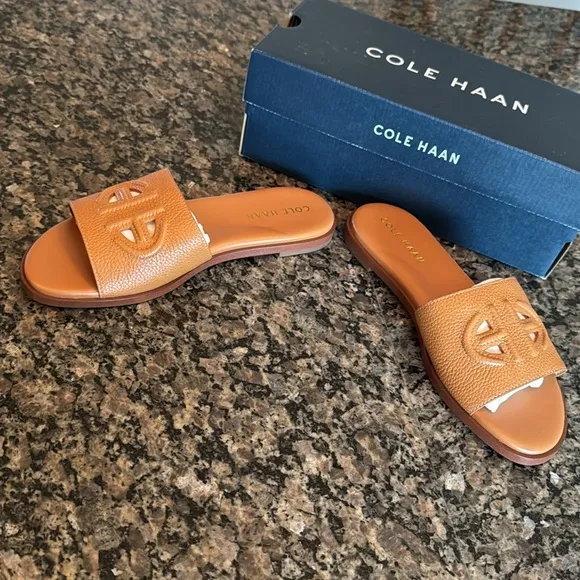 Cole Haan Women's Tan logo Flynn Slide Sandals NIB 5