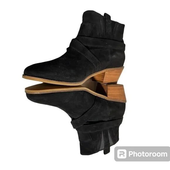 Cole Haan Grandos Size 11B Suede Leather Ankle Booties Black Buckle Heels NWOB