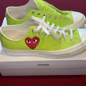 Comme de garçon converse limited