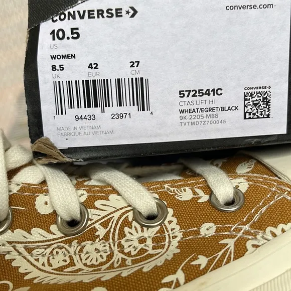 Converse WMNS 572541CCTAS LIFT HIWHEAT/EGRET/BLACK SNEAKERS - PLATFORMS