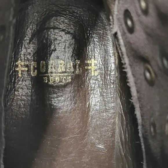 CORRAL Boots Womens‎ Size 9.5M Harness and Studs Ankle Leather Distressed