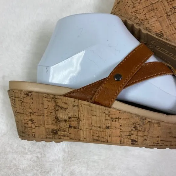 Crocs A-Leigh Mini Leather Wedge Cocoa, size 9‎