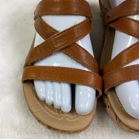 Crocs A-Leigh Mini Leather Wedge Cocoa, size 9‎