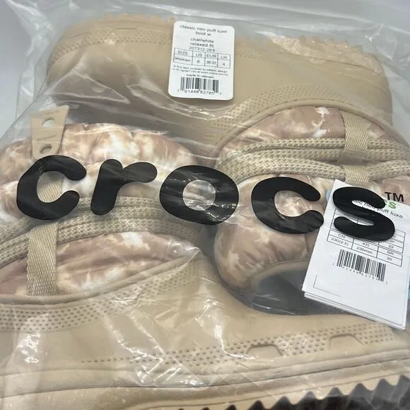 Crocs Classic Neo Puff Luxe Boots Winter Snow Chai / White Women’s Size 6 NEW