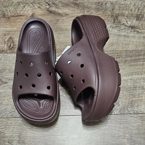 Crocs Dual Comfort sandals women's size 8