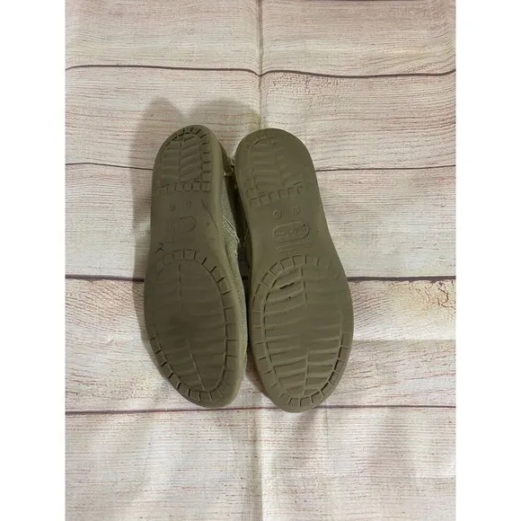 Crocs Santa Cruz Men's Canvas Slip On Shoes Loafers - 9