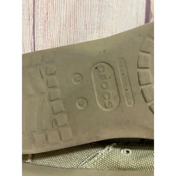 Crocs Santa Cruz Men's Canvas Slip On Shoes Loafers - 9