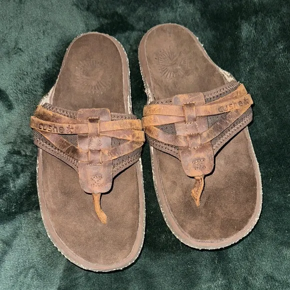 Cushe NWOT Men's Manuka Wrap Color: Old Brown Leather Size 11 Flip Flops