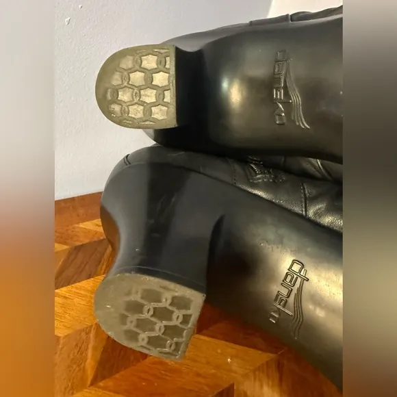 Dansko Buffy black leather ankle boots 40/9.5