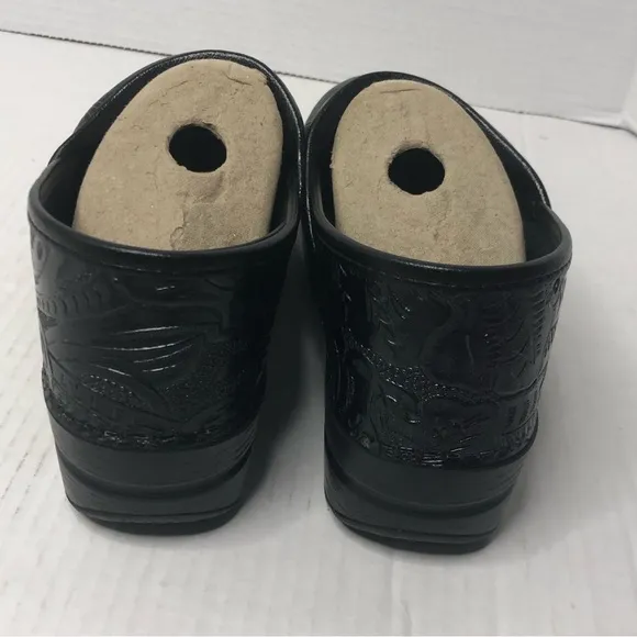 Dansko Clogs Womens 40 US 9.5 - 10 Black Tooled Leather Slip On Comfort Shoes