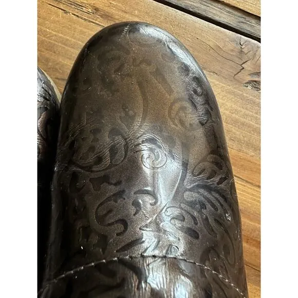 Dansko Embossed Tooled Clogs Slip On Shoes Women’s Size 39 US Size 8.5 Nurse