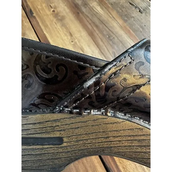 Dansko Embossed Tooled Clogs Slip On Shoes Women’s Size 39 US Size 8.5 Nurse