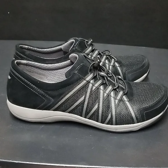 Dansko Honor Shoes