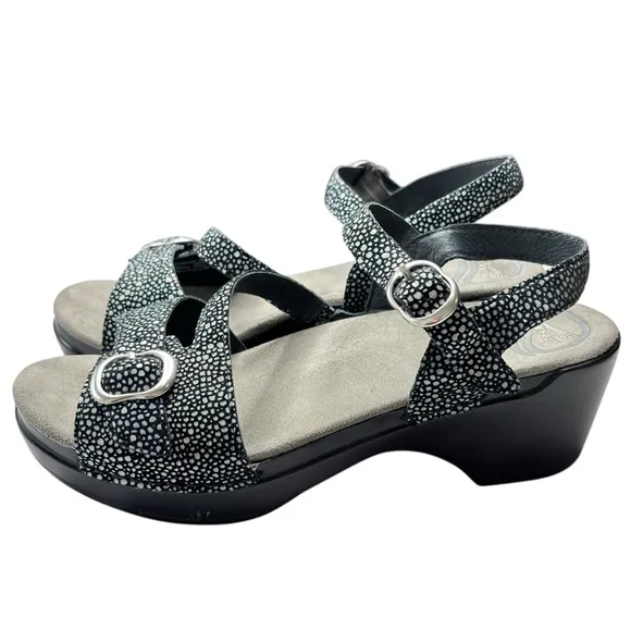 Dansko Sandi Comfort Chunky Heel Black Ankle Strap Sandals Womens Shoe 38 7.5 /8