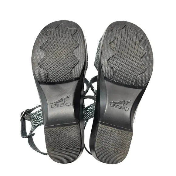 Dansko Sandi Comfort Chunky Heel Black Ankle Strap Sandals Womens Shoe 38 7.5 /8