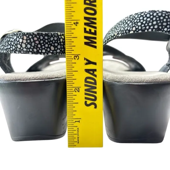 Dansko Sandi Comfort Chunky Heel Black Ankle Strap Sandals Womens Shoe 38 7.5 /8