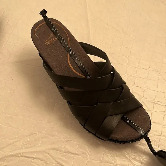 Dansko Tory black strappy heeled cutout wedge sandals size EU 39
