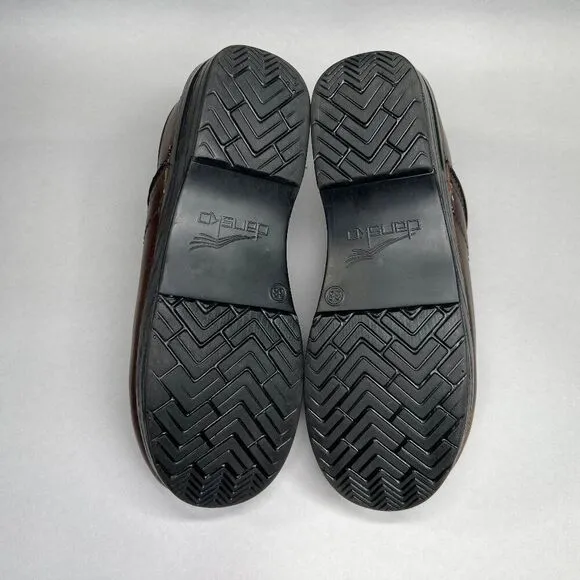 Dansko Women's Size 8 Professional Brown Leather Clogs