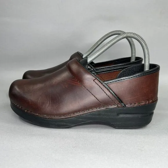 Dansko Women's Size 8 Professional Brown Leather Clogs
