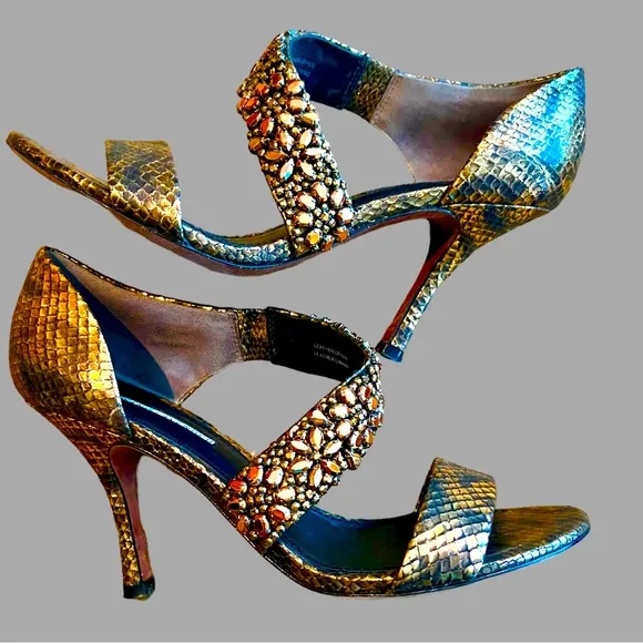 Designer Vera Wang bronze faux reptile heels/w box