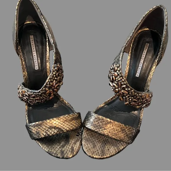 Designer Vera Wang bronze faux reptile heels/w box