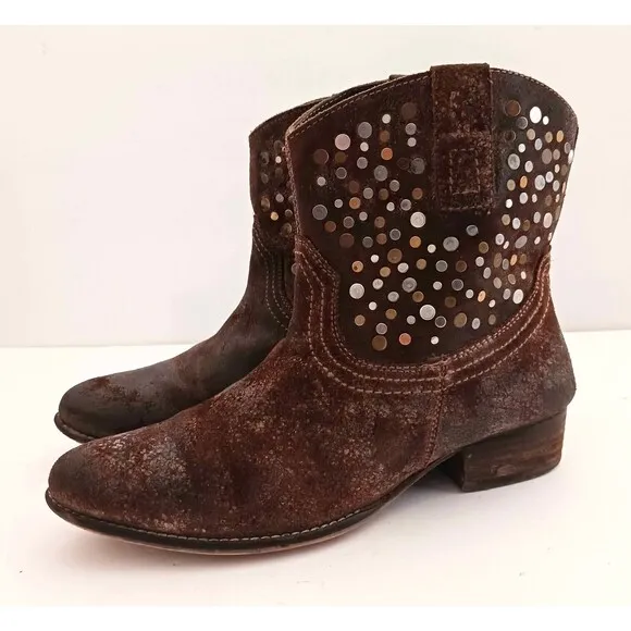 Diba True Flying Solo Ankle Boot Brown Distressed Leather Flat Round Studs Sz 8