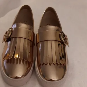 DKNY Jules Metallic slip on Sneaker (NWOT) Size 8.5