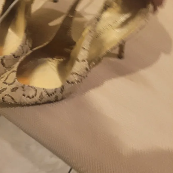 Dolce &amp; Gabbana Women's Snake Print Heels - Gold and Tan