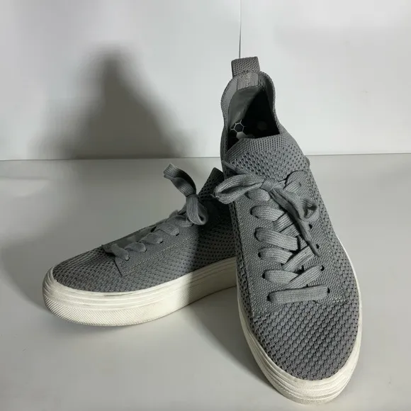 Dolce Vita Stretchy Tatum Slip On  Grey Lace Up White Sole Sneakers Size 9.5.