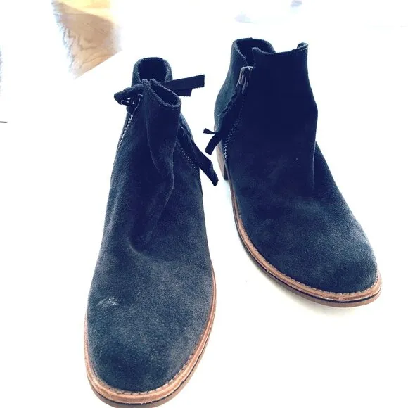DOLCE VITA WOMAN SUTTON SUEDE ANKLE BOOTIE Sz 9.5 DARK GREY