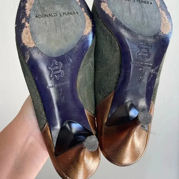 DONALD J. PLINER COUTURE Green Black Paisley Brocade Heels Slides Mules Shoes 7