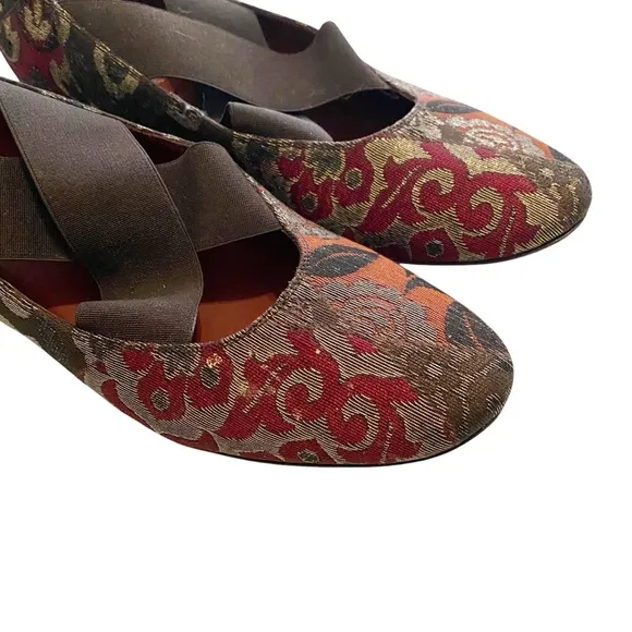 Donald J Pliner Couture Holli Flats Floral Tapestry Slip On Ballet Flats
