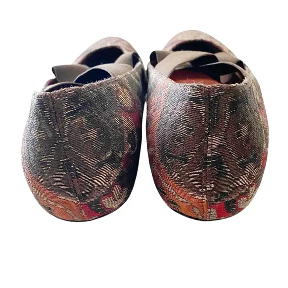 Donald J Pliner Couture Holli Flats Floral Tapestry Slip On Ballet Flats