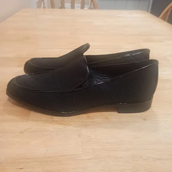 DONALD PLINER Womens black Padded Tamryn Almond Toe Slip On Loafers Shoes 9.5.