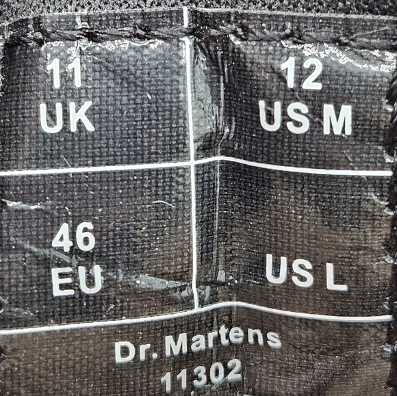 Dr Martens  11302 lace up combat boots size 12