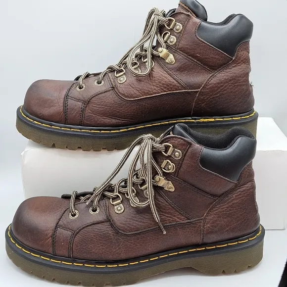 Dr Martens  11302 lace up combat boots size 12