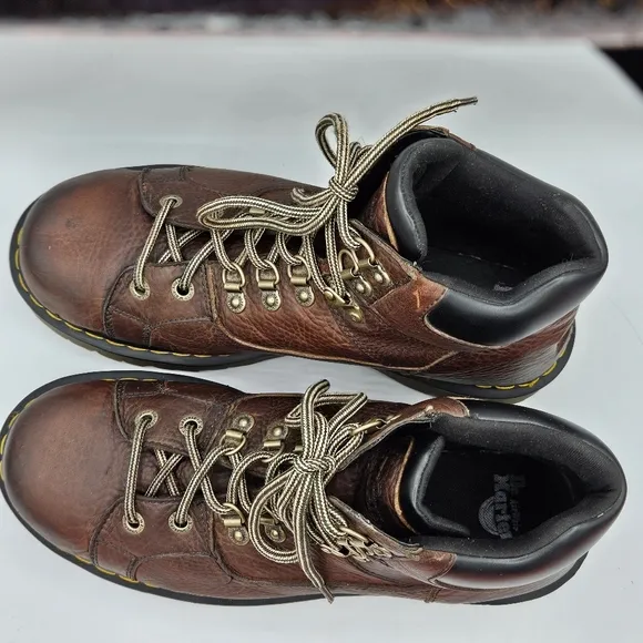 Dr Martens  11302 lace up combat boots size 12