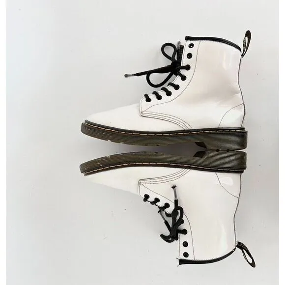 Dr. Martens AirWair Youth Size 3 Patent Leather  Lace‎ up Ankle White Boots 1460