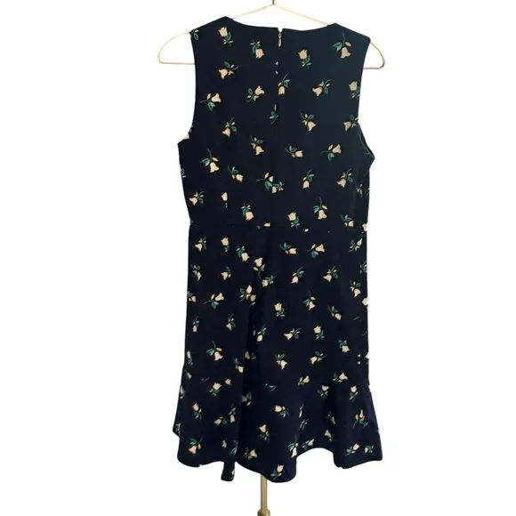 Draper James Roslyn Sheath navy floral Ruffle sleeveless dress Size 8. EUC.