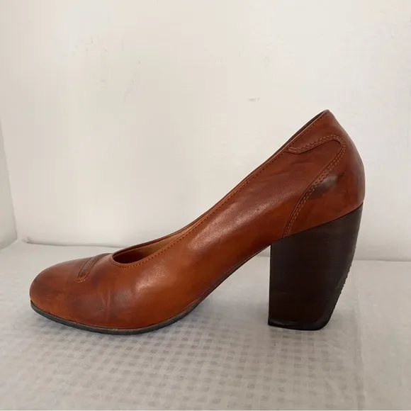 DRIES VAN NOTEN Brown Leather Heels Shoes Size 37 (7 M) Italy RARE