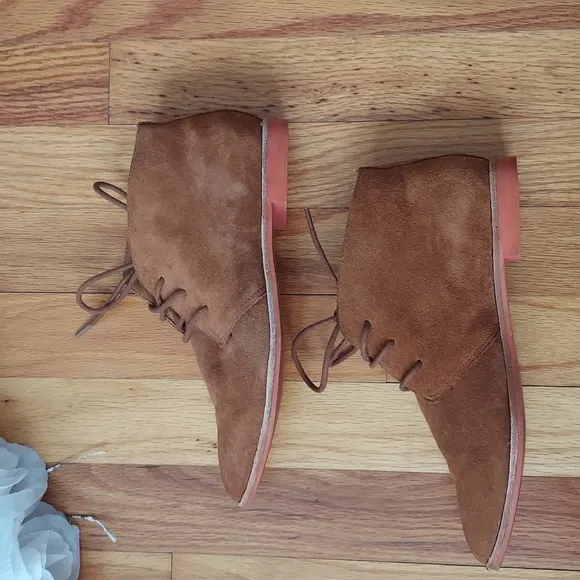 DV by Dolce Vita Brown Suede Loafer Chukka Shooties Size 6
