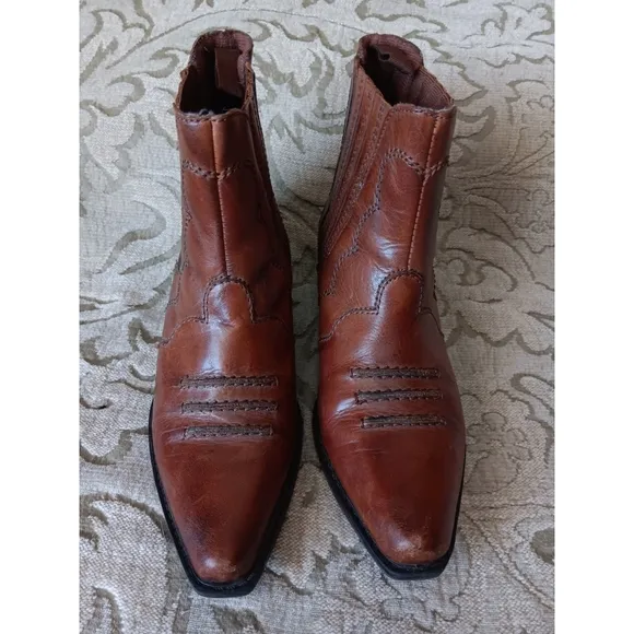 Earth Spirit Pansy Western Ankle Boots