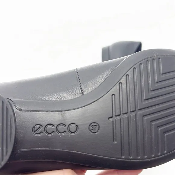 Ecco Anine Black Night Sky Leather Ballet Flats Size 37 EU / 6 US Women NWOT