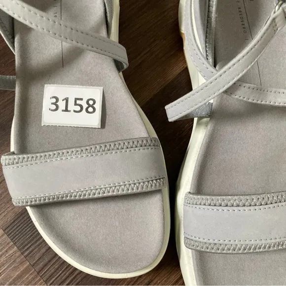 Ecco chunky sandals strappy comfort gray size 40, US 9.5